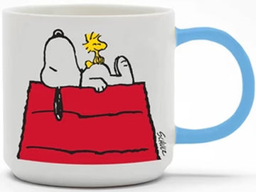This Magpie & Peanuts collaboration mug features a charming illustration of Snoopy catching some Z's on his iconic red-roofed home, while his loyal buddy Woodstock rests atop his belly. Plus, that serene blue handle? It's like a sip of serenity! Flip the mug around, & you'll find 'Home Sweet Home' elegantly written in black. 
