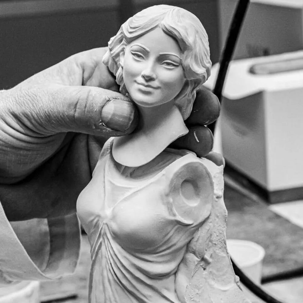 Lladro Dancing In The Wind - 2026 Annual Sculpture – The Chinashop®