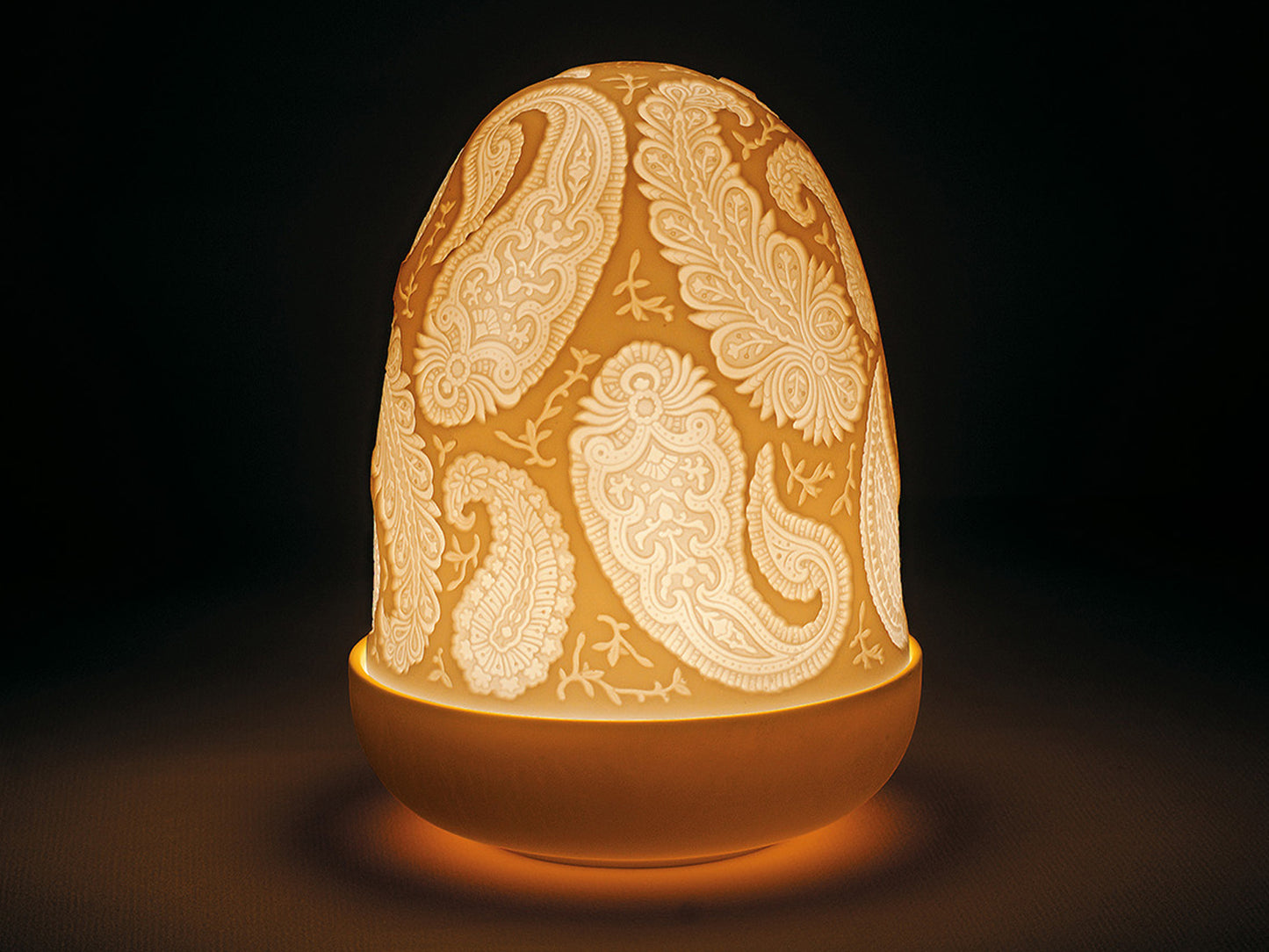Lladro Dome Lamp - Paisley
