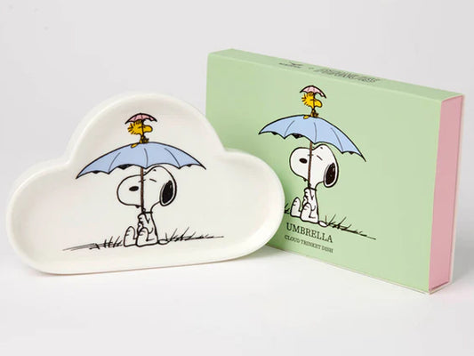 Magpie x Peanuts Umbrella cloud trinket tray with Snoopy under a blue umbrella and Woodstock on top holding a pink umbrella