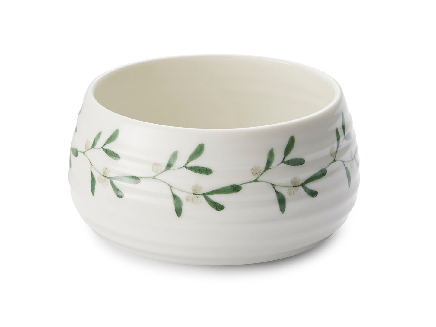 A small rounded dish, this would be perfect for serving a medley of mixed nuts or a fresh cranberry sauce. The piece is part of Sophie Conran's mistletoe colection and is made of a white porcelain that has been textured with a ripple design, and printed with a mistletoe pattern around its outside.