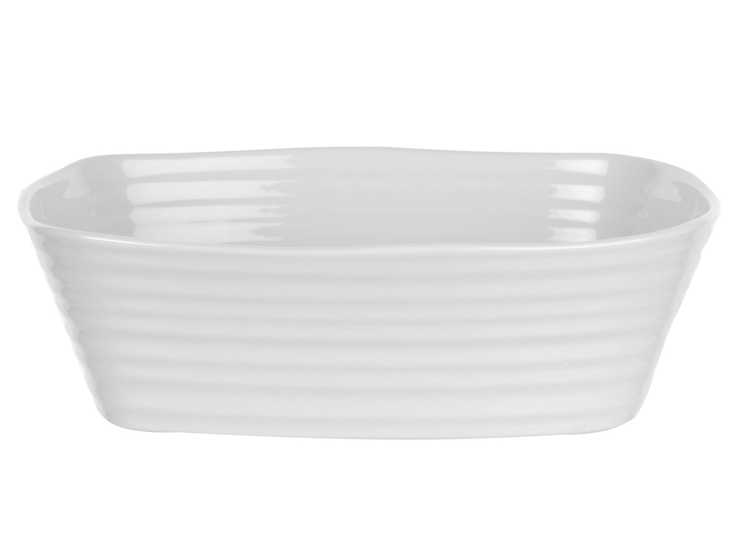 This Sophie Conran Small Rectangular Roasting Dish is idea for preparing side dishes such as roasted vegetables or a meal for one. Designed with a ripple effect, the piece has been finished with a clear glaze over the white ceramic, and is microwave, dishwasher and freezer safe.