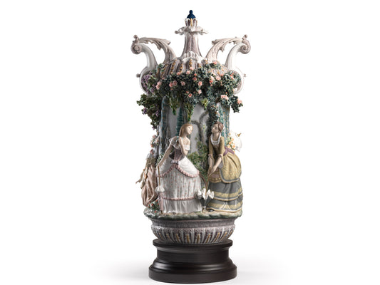 Lladro Ladies From Aranjuez Vase (Limited Edition of 1000)
