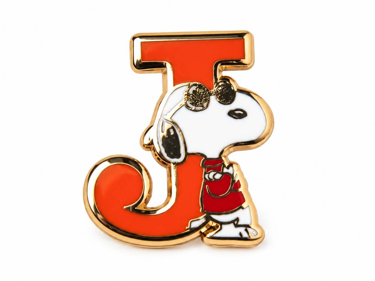Magpie Peanuts Snoopy Alphabet Pin - J
