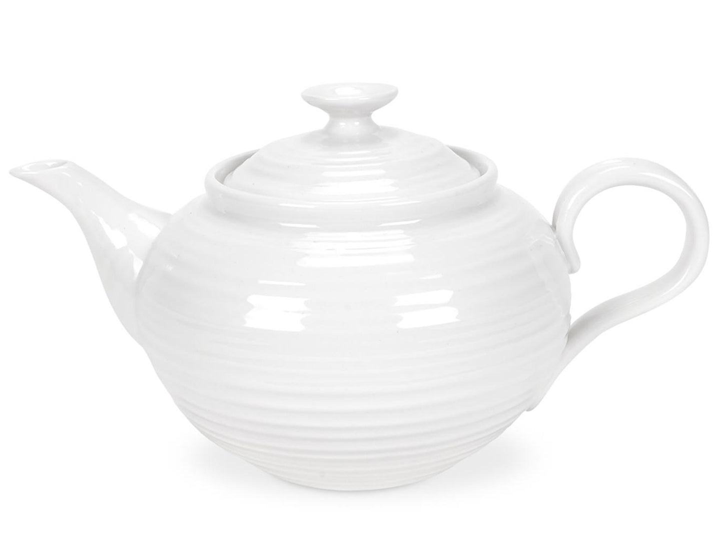 This Sophie Conran teapot has been made from a white porcelain that has been finished in a clear glaze. It is designed with Sophie's textured rippling effect, and holds over 1 litre's worth of tea.